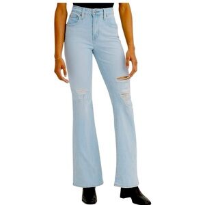 NWT Levi’s 726 light wash distressed flare denim jeans
